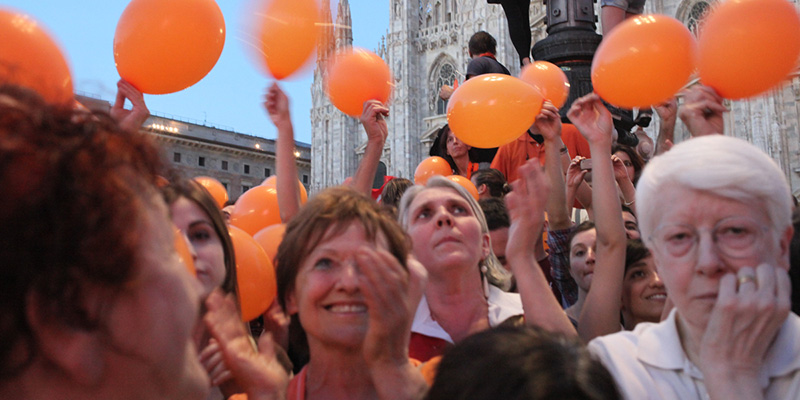 Festa in Piazza Duomo a Milano per la vittoria di Pisapia, maggio 2011 (LaPresse)