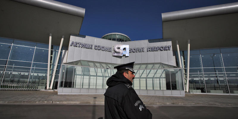 La polizia bulgara ha detto che non è stata trovata una bomba davanti all’aeroporto di Sofia, smentendo quanto detto precedentemente dalla direzione dell’aeroporto