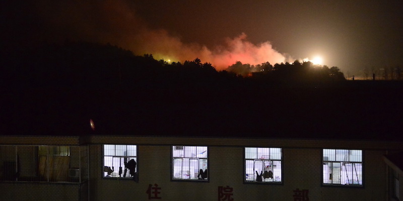 L'esplosione in lontananza (©Zhou Mi/Xinhua via ZUMA Wire)