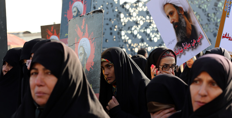 Donne iraniane durante una manifestazione per la morte di Nimr al-Nimr. Teheran, 4 gennaio (ATTA KENARE/AFP/Getty Images)