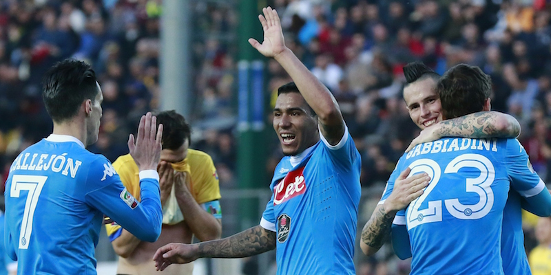 I giocatori del Napoli dopo la vittoria a Frosinone (CARLO HERMANN/AFP/Getty Images)