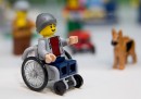 Lego ha presentato il suo primo personaggio disabile