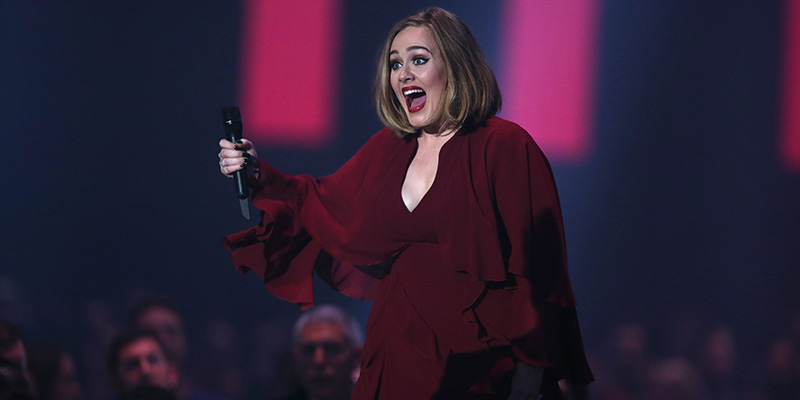 Adele ai Brit Awards 2016, Londra, 24 febbraio 2016 (Joel Ryan/Invision/AP)