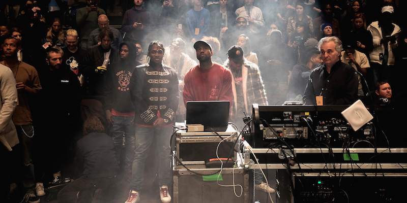 Kanye West alla terza sfilata del suo marchio, Yeezy, l'11 febbraio 2016 al Madison Square Garden di New York (Dimitrios Kambouris/Getty Images for Yeezy Season 3)