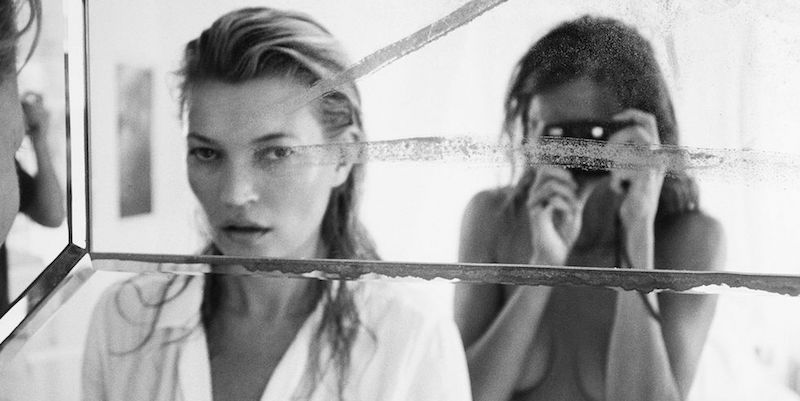 La campagna dell'azienda francese mostra la modella Daria Werbowy riflessa in uno specchio sulla spiaggia di un’isola deserta. Racconta la storia d’amore tra due donne, interpretate da Werbowy, che è anche l’autrice delle fotografie, e Kate Moss.