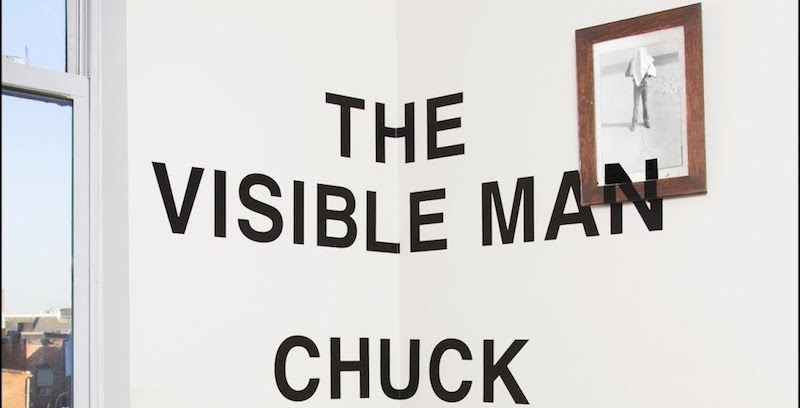 La copertina di The visible man di Chuck Klosterman disegnata da Paul Sahre
