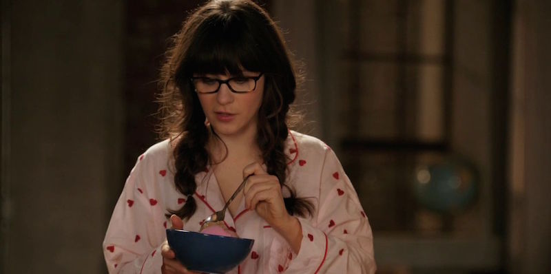 Zoey Deschanel in New Girl, un misto di geek chic e granny style