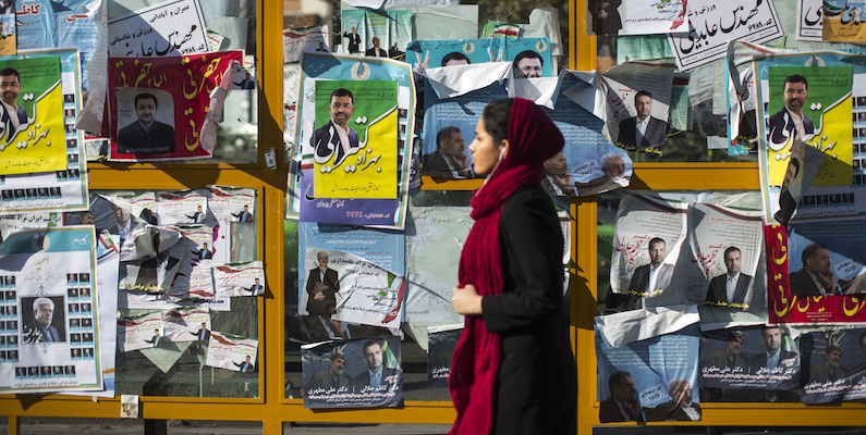 Una donna iraniana a Teheran (BEHROUZ MEHRI/AFP/Getty Images)