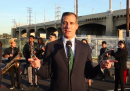 Il sindaco di Los Angeles "canta" la chiusura temporanea di una superstrada