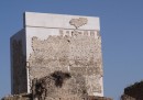 Le foto della controversa ristrutturazione di un'antica torre spagnola