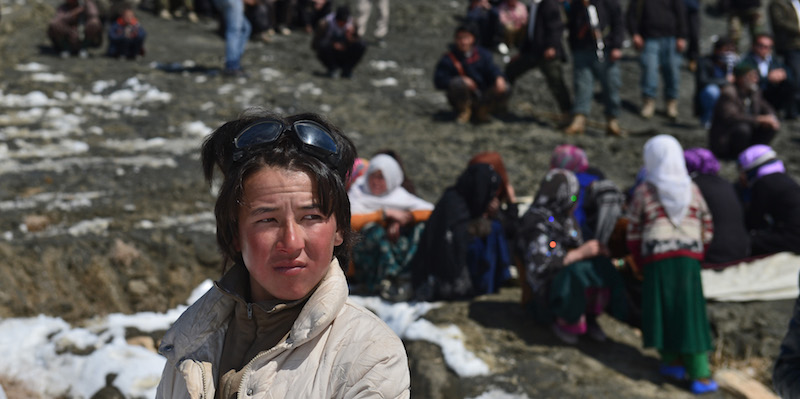 Una spettatrice degli Afghan Ski Challenge (MASSOUD HOSSAINI/AFP/Getty Images)