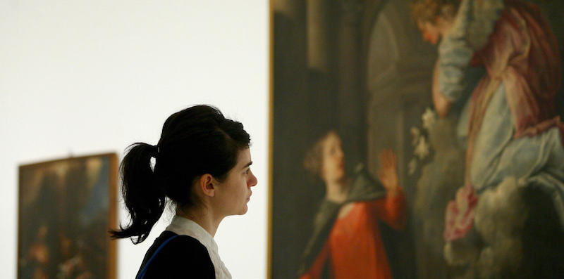 Una donna alla Galleria degli Uffizi di Firenze (PEDRO ARMESTRE/AFP/Getty Images)