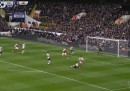 Il gran gol di tacco di Aaron Ramsey in Tottenham-Arsenal
