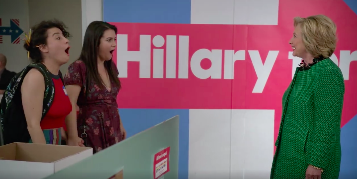 Hillary Clinton in una puntata di “Broad City”