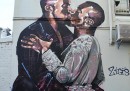 L'enorme murales di Kanye West che bacia Kanye West, in Australia
