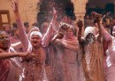 Le foto delle vedove che festeggiano Holi