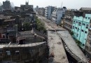Il cavalcavia crollato a Calcutta, in India