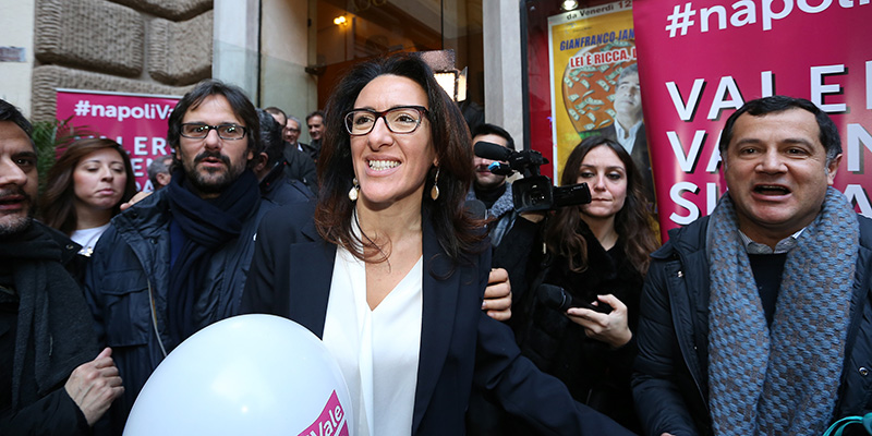 Valeria Valente apre la campagna elettorale per le primarie del PD a sindaco di Napoli al teatro Augusteo, febbraio 2016 (LaPresse - Marco Cantile)