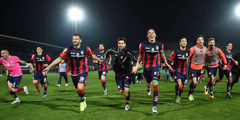 I giocatori del Crotone dopo la vittoria contro il Pescara (Tullio M. Puglia/Getty Images)