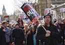 Le proteste contro Cameron a Londra
