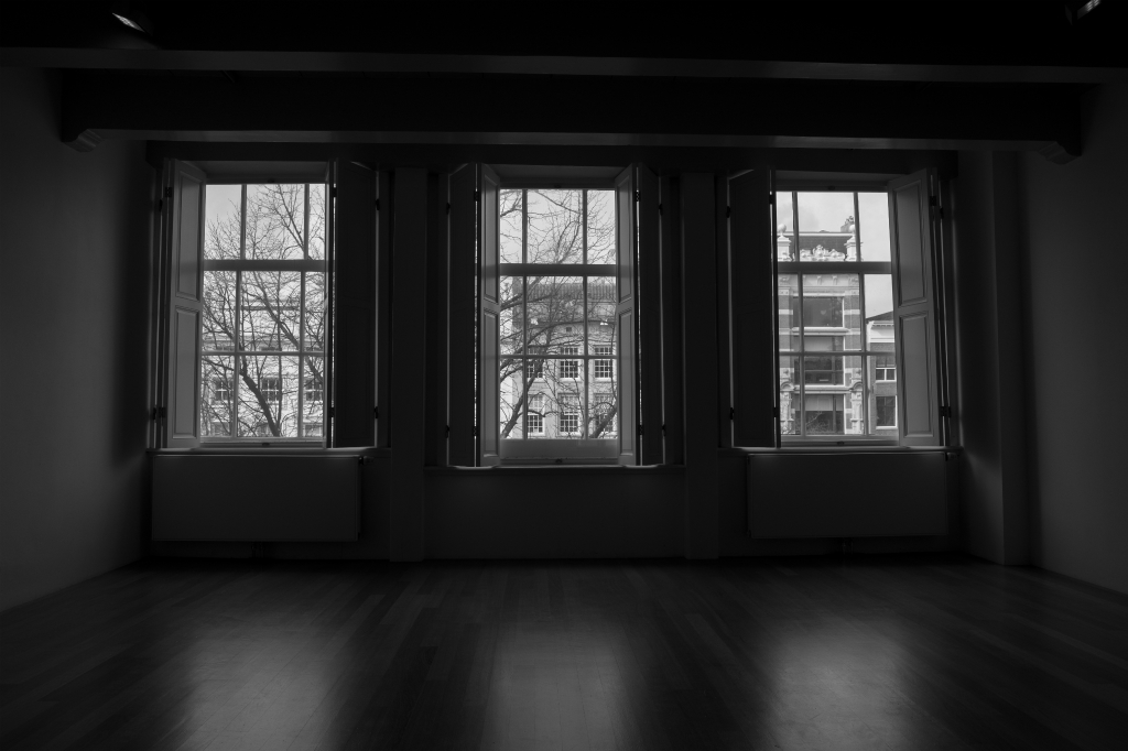 Ci si sveglia senza qualcosa