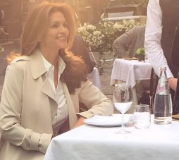 Che cosa sta facendo Cindy Crawford a Roma