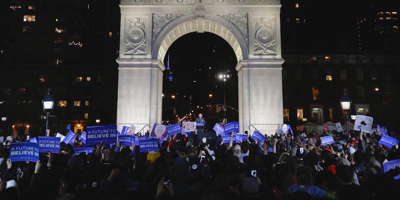 L'evento per la campagna elettorale di Bernie Sanders a Washington Square, New York, 13 aprile 2016

(EPA/PETER FOLEY)