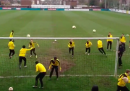 Cosa stanno facendo i giocatori del Borussia Dortmund?