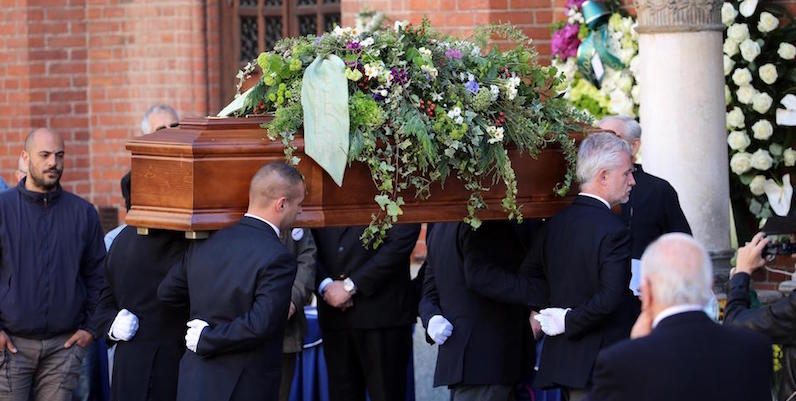 Il funerale di Gianroberto Casaleggio a Milano, 14 aprile 2016
(ANSA / MATTEO BAZZI)