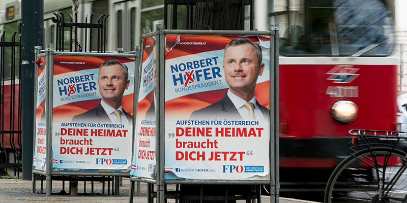 Manifesti elettorali di Norbert Hofer. (Getty Images)