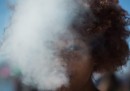 Foto di gente che festeggia il 420 fumando marijuana