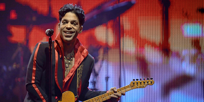 Prince in concerto ad Anversa nel 2010 (DIRK WAEM/AFP/Getty Images)