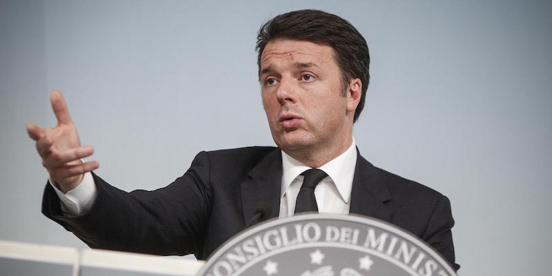 Il presidente del Consiglio, Matteo Renzi, durante la conferenza stampa a Palazzo Chigi del 29 aprile 2016
(ANSA/GIUSEPPE LAMI)