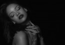 Il nuovo video di Rihanna, "Kiss It Better"