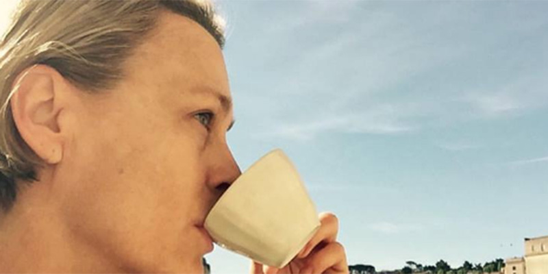 Robin Wright a Matera, che beve un caffé (e non è una pubblicità)