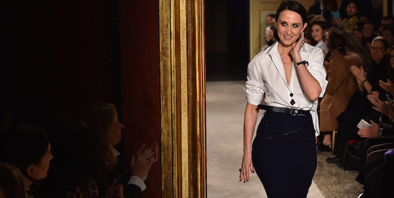 Alessandra Facchinetti dopo la sfilata di Tod's a Milano, febbraio 2015
(GABRIEL BOUYS/AFP/Getty Images)