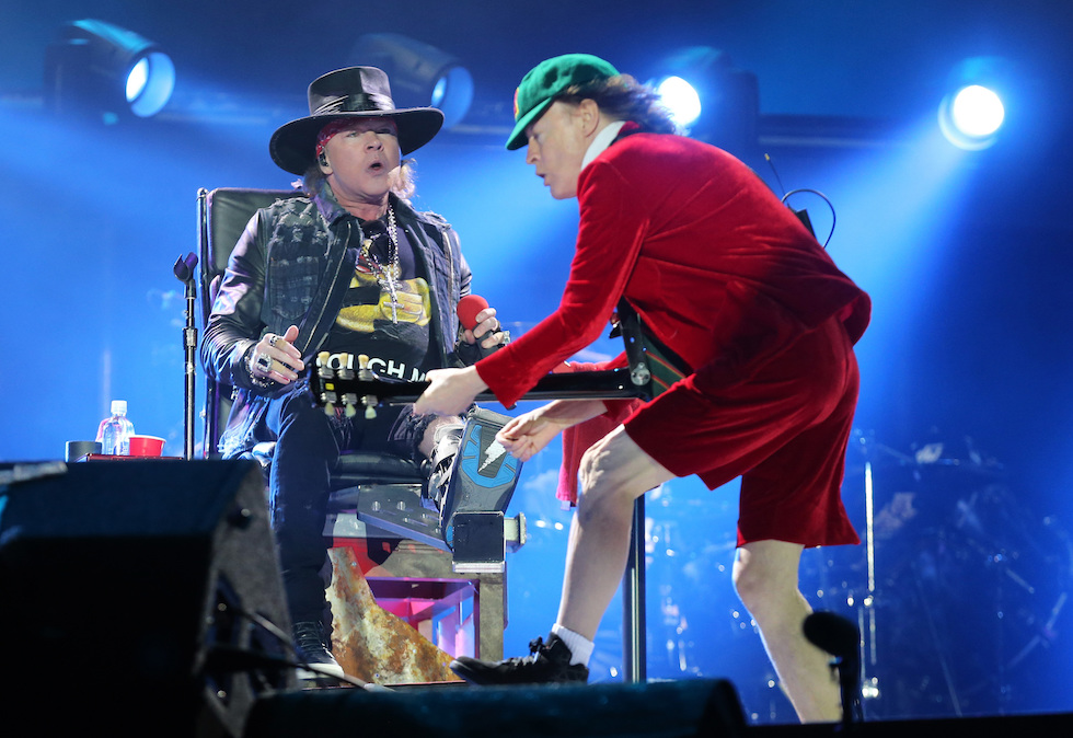 Axl Rose se l’è cavata bene con gli AC/DC, alla fine - Il Post