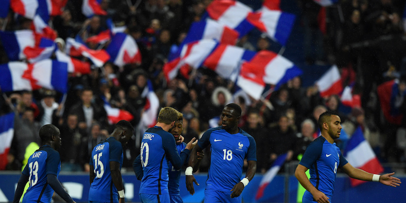 Giocatori della nazionale francese durante un'amichevole contro la Russia il 29 marzo 2016 (FRANCK FIFE/AFP/Getty Images)