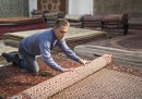 Non si vendono più i tappeti persiani