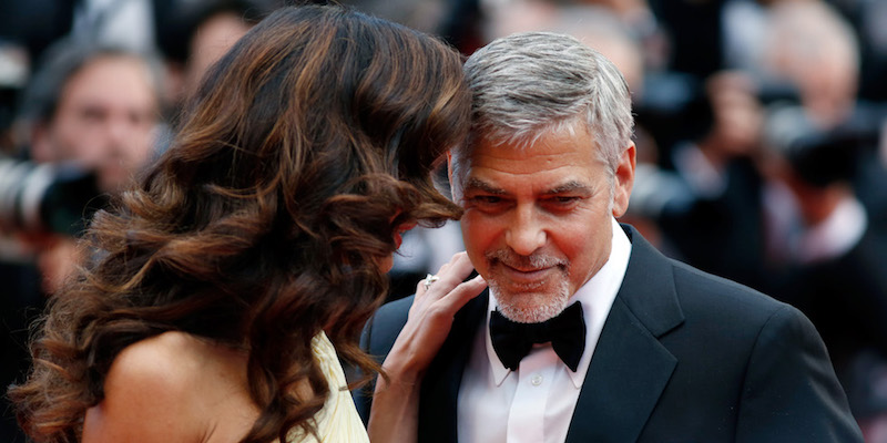 L'attore George Clooney e la moglie Amal alla prima del film Money Monster al Festival di Cannes, 12 maggio 2016 (Tristan Fewings/Getty Images)