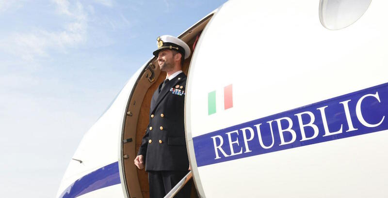 Salvatore Girone al suo arrivo all'aeroporto di Ciampino (ANSA/UFFICIO STAMPA DIFESA)