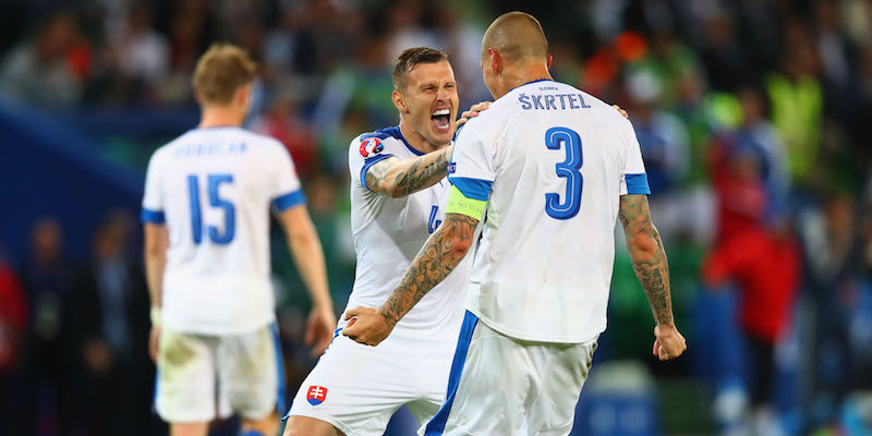 I giocatori della Slovacchia dopo il pareggio contro l'Inghilterra (Clive Brunskill/Getty Images)