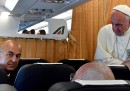 Il Papa: i cristiani dovrebbero chiedere scusa ai gay