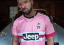Cosa ci fa Drake con la maglia della Juve?