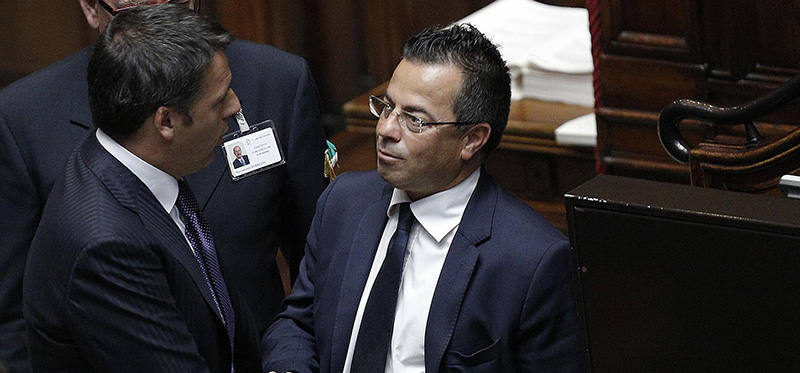 Matteo Renzi e Gianluca Buonanno alla Camera il 24 Giugno 2014 (ANSA/GIUSEPPE LAMI)