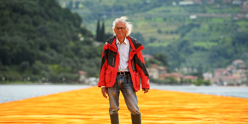 Christo sul lago d'Iseo (FILIPPO MONTEFORTE/AFP/Getty Images)