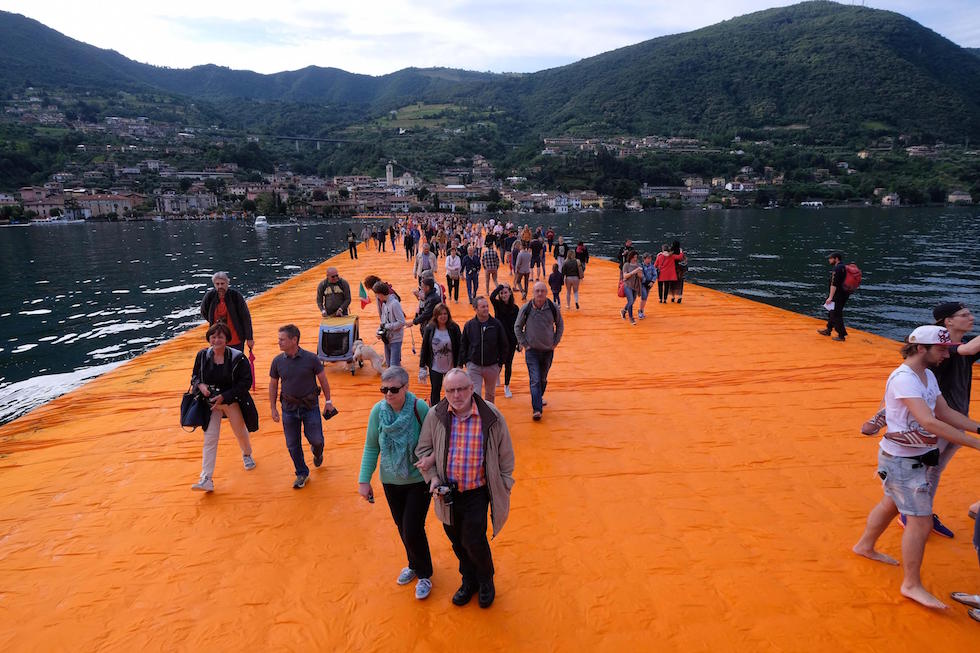 Le Foto Del Primo Giorno Della Passerella Di Christo Sul Lago D Iseo 