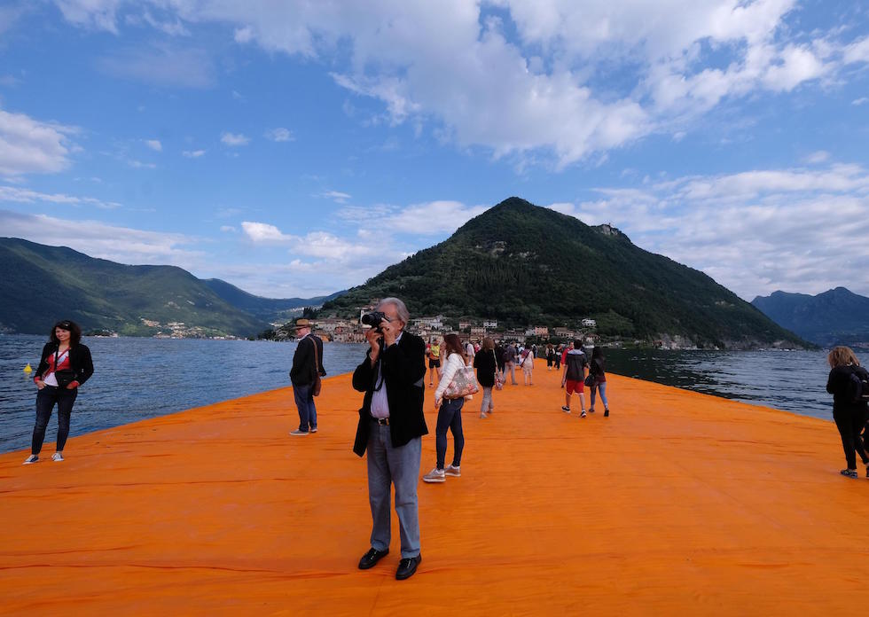 Le Foto Del Primo Giorno Della Passerella Di Christo Sul Lago D Iseo 