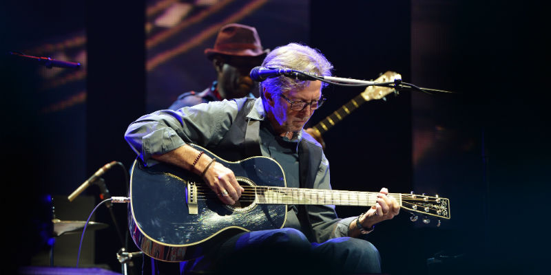 Eric Clapton si esibisce a New York durante il Crossroads Guitar Festival, il 12 aprile 2013 ( Larry Busacca/Getty Images)
