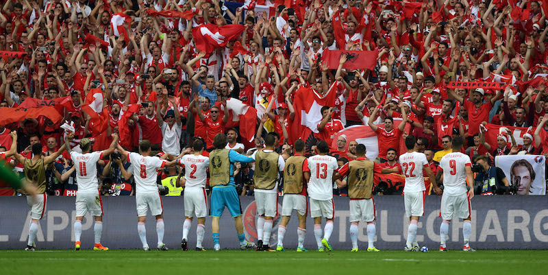 I giocatori della Svizzera dopo la vittoria contro l'Albania (Shaun Botterill/Getty Images)